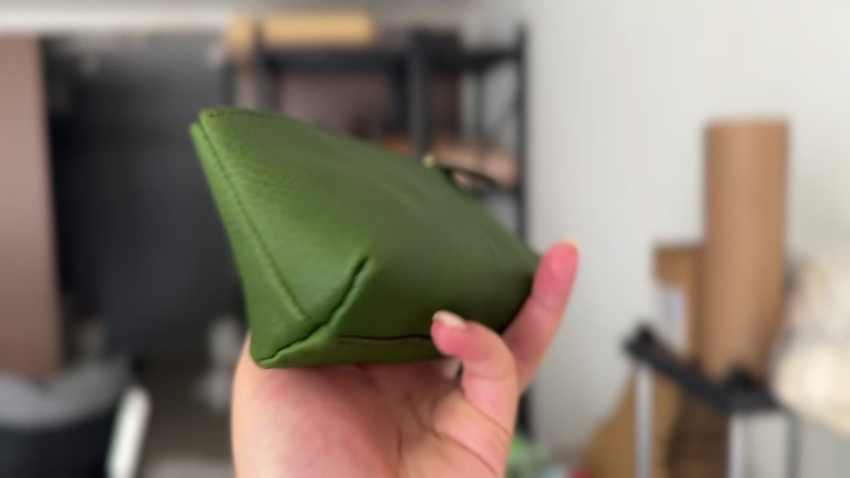 Bolsa de Mão em Pele Curtida Vegetal