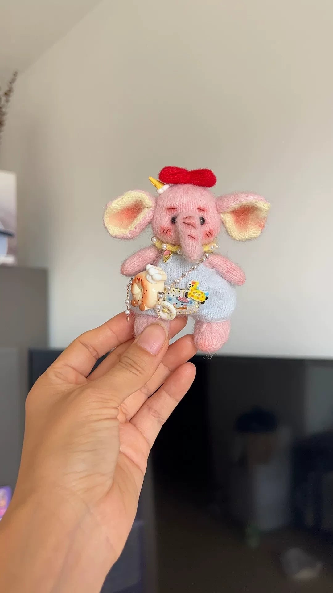 Elefante de Pelúcia em Lã de Alpaca Rosa Artesanal