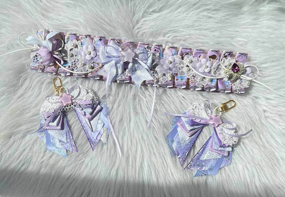 Conjunto de Accesorio con Lazo Morado y Llaveros