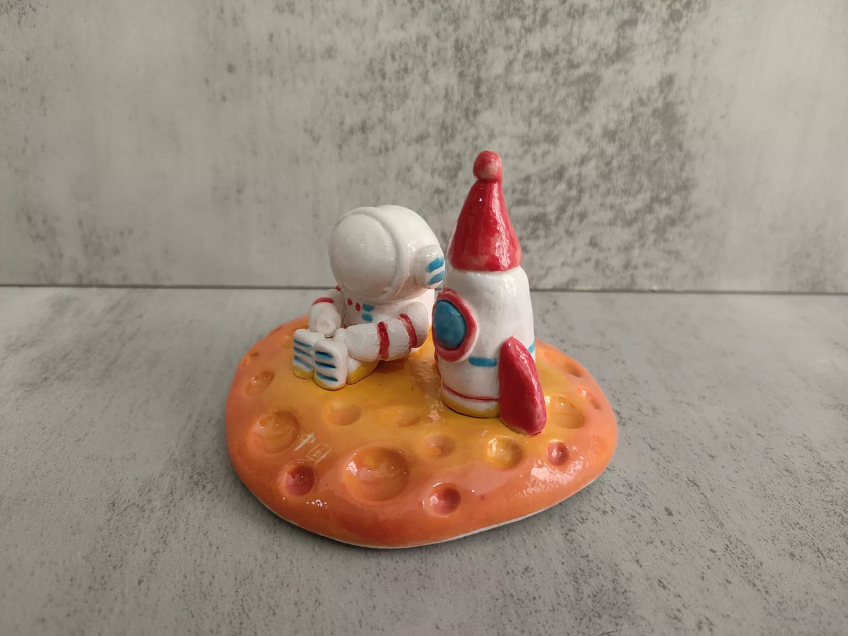 Figura de Astronauta Blanco Pintada a Mano