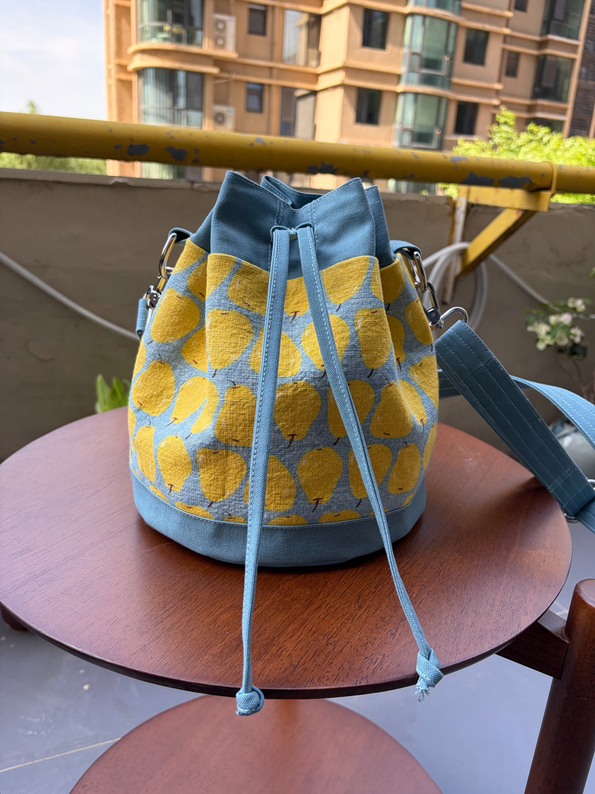 Canvas Bucketbag met Perendruk