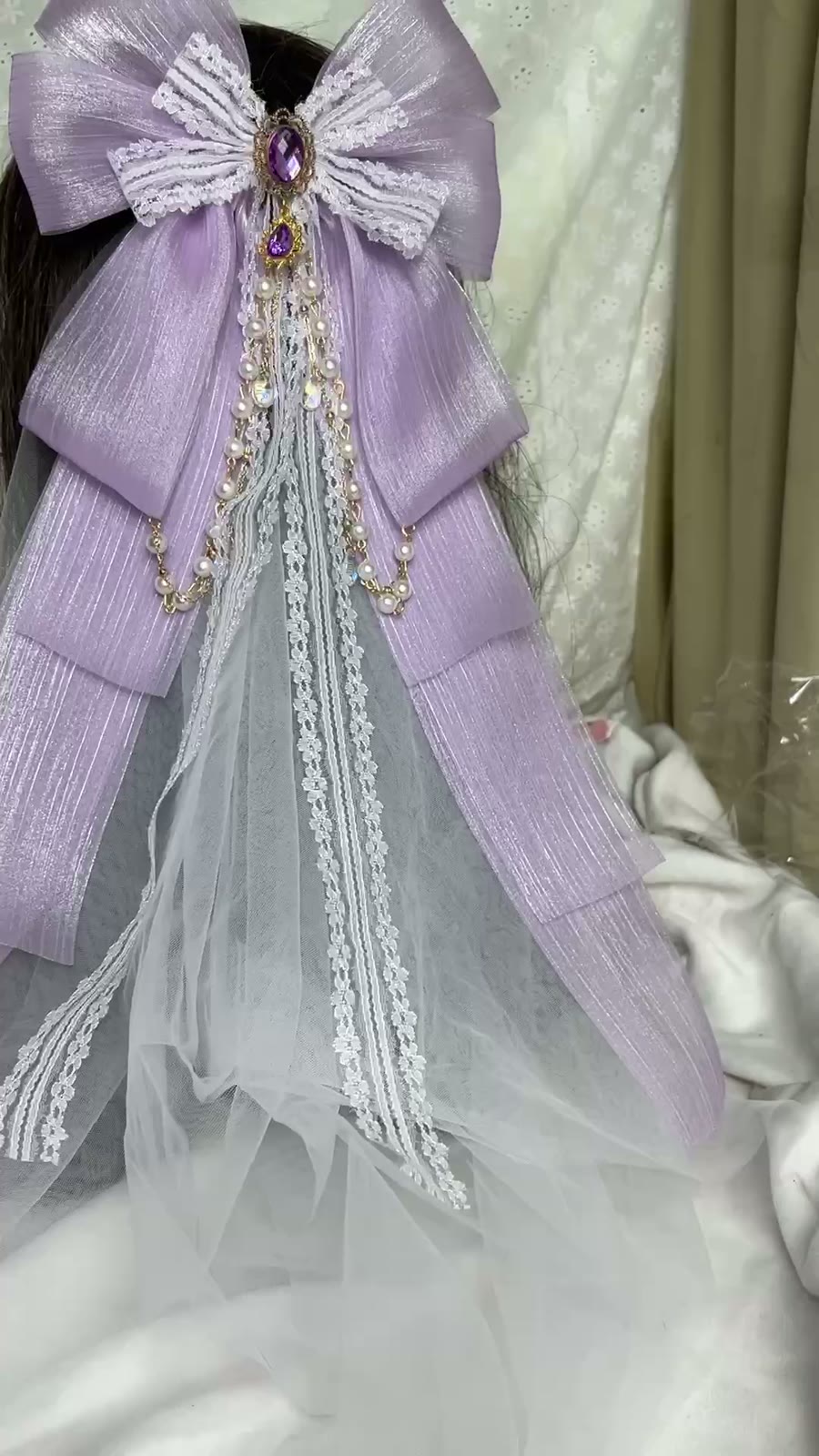 Accesorio de lazo de gran tamaño en color lavanda