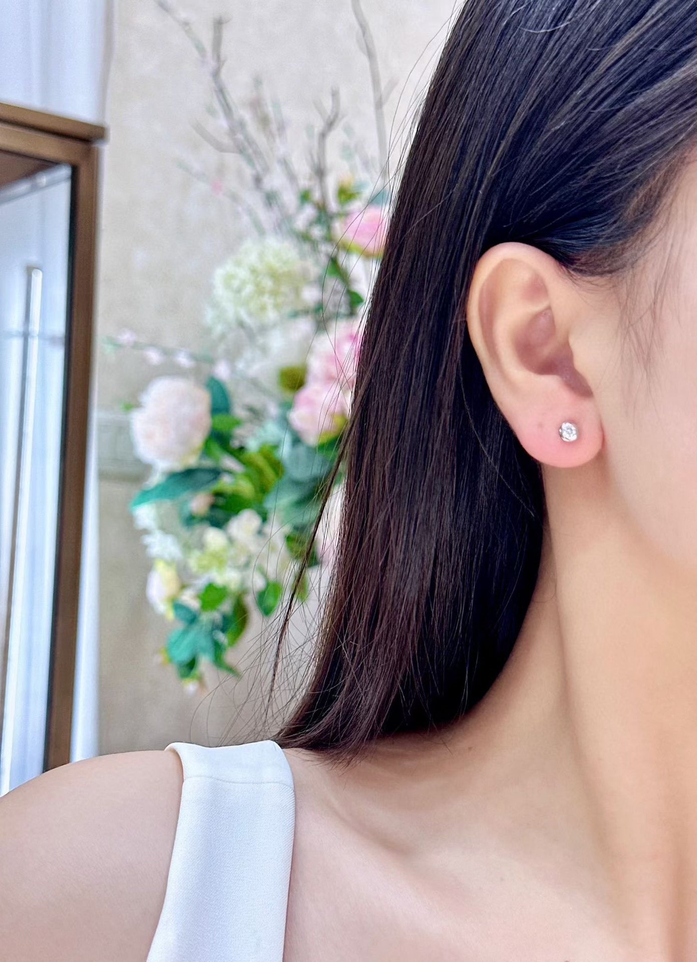 18k White Gold Bubble Eye Stud Earrings, 0.25ct Diamond