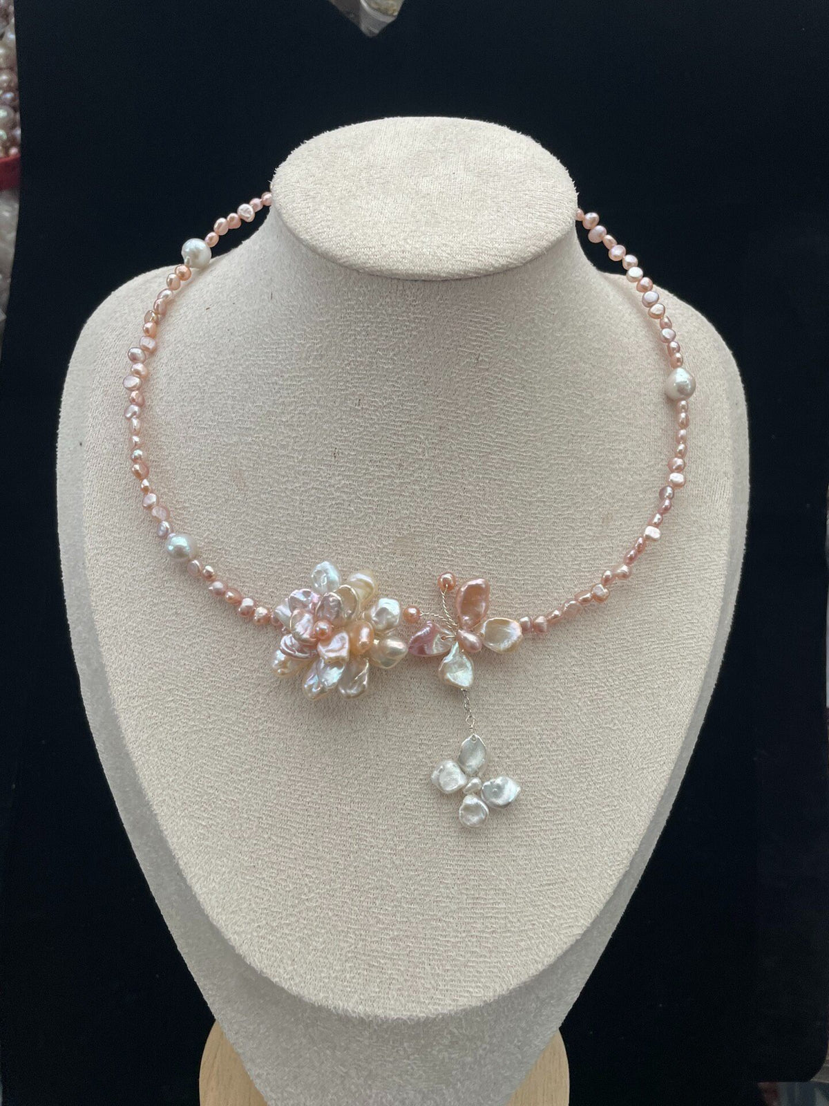 Natural Pearl Petal Choker Necklace