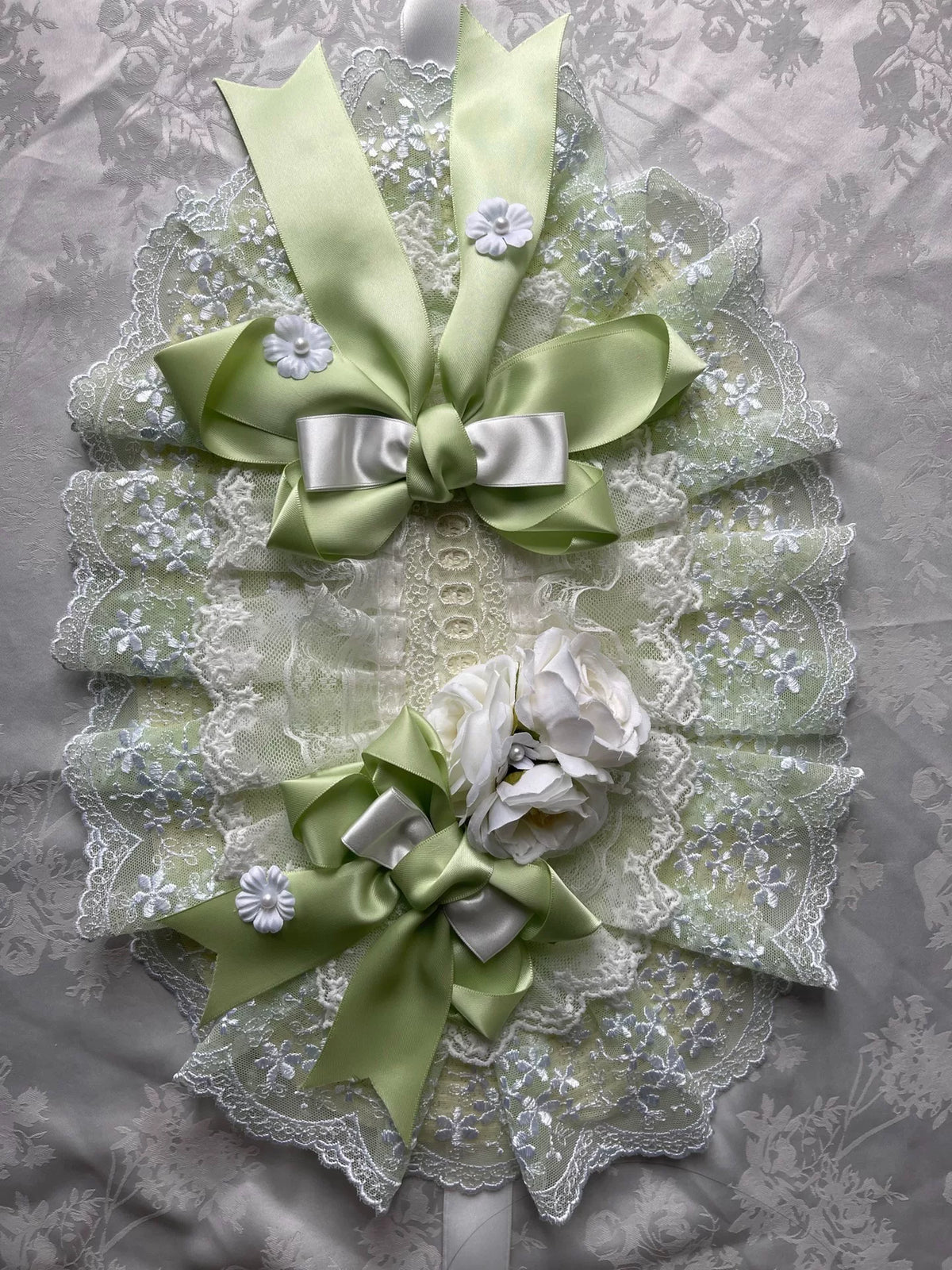 Handgefertigte grüne Spitzen-Lolita Flat Bonnet