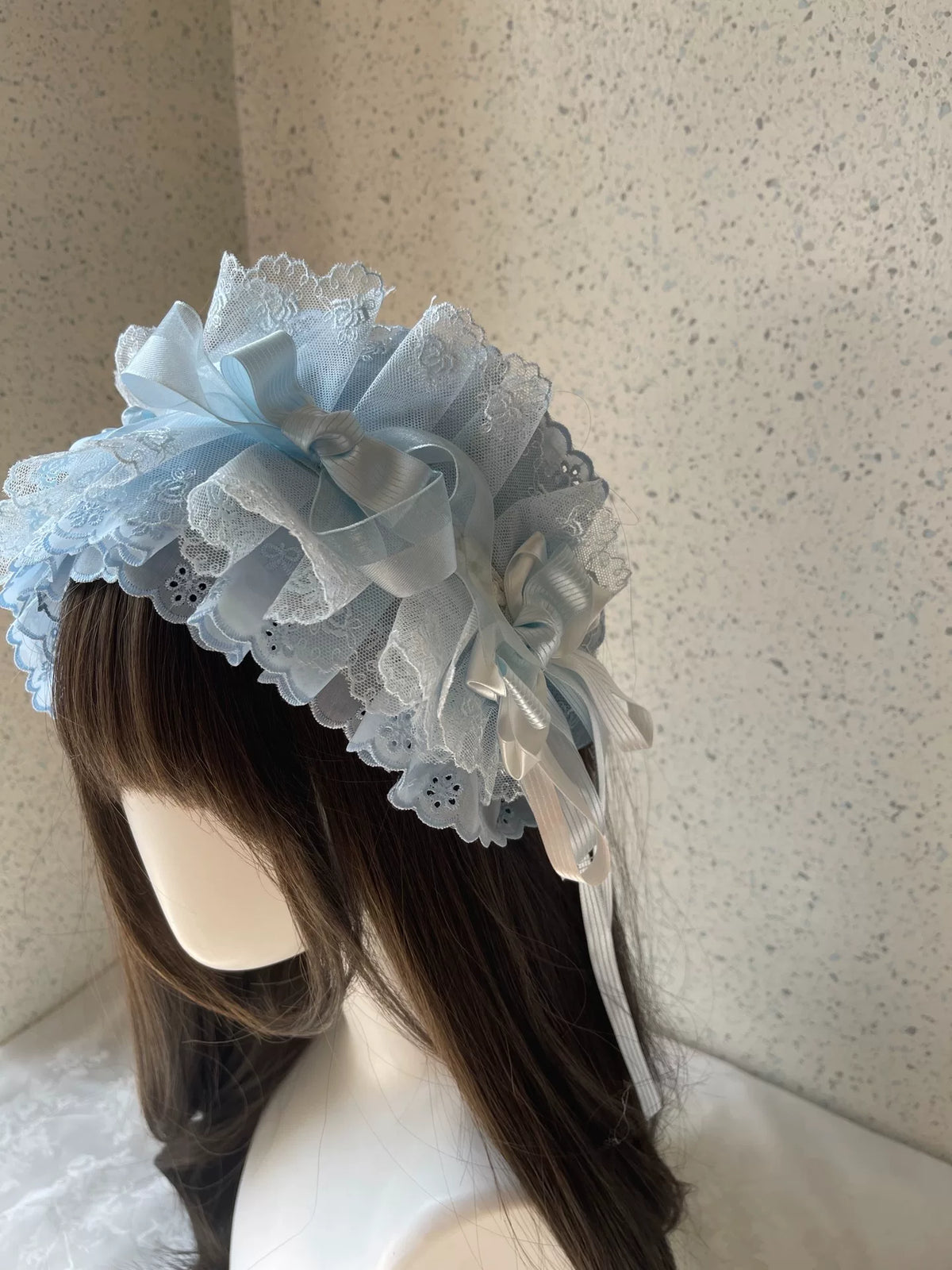 Bandeau Lolita en dentelle et rubans bleu