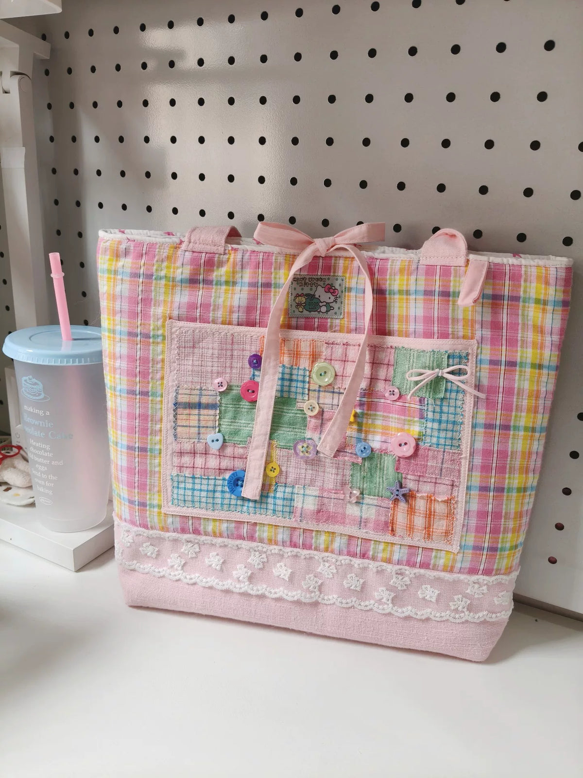 Rosa karierte Patchwork-Tasche mit Spitzenbesatz