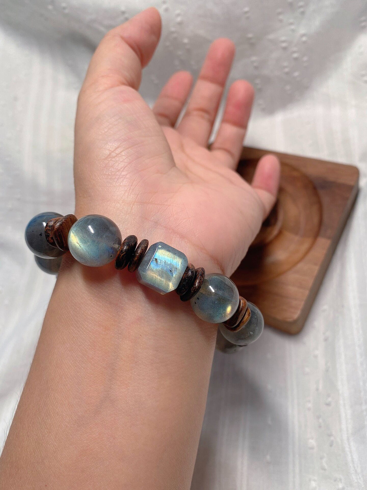 Labradorite White Quartz Agarwood Bead Bracelet