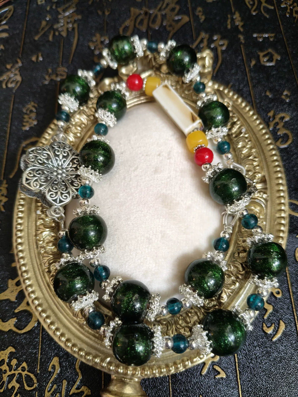 Green Glass Bead Ceramic Pendant Necklace