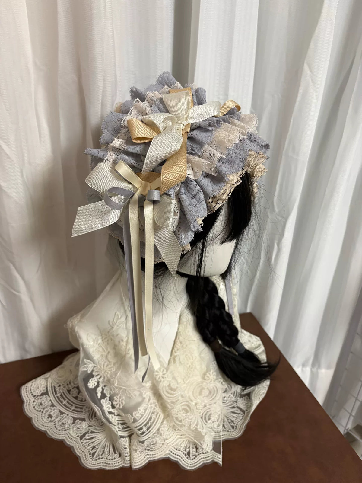 Copricapo in pizzo a volant stile Lolita