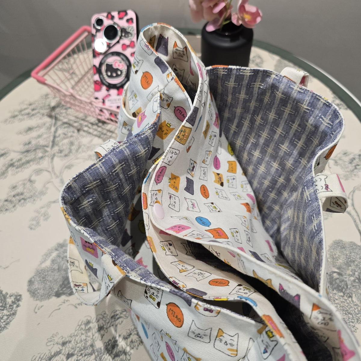 Cat Print Tote Bag with Five Pockets