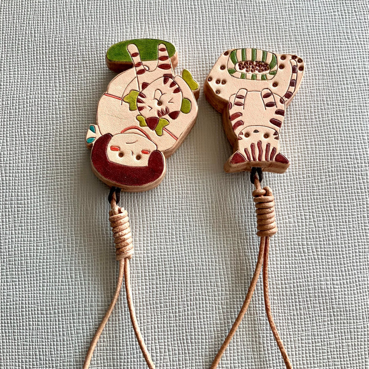 ハンドカーブ レザー キャットバッグチャーム