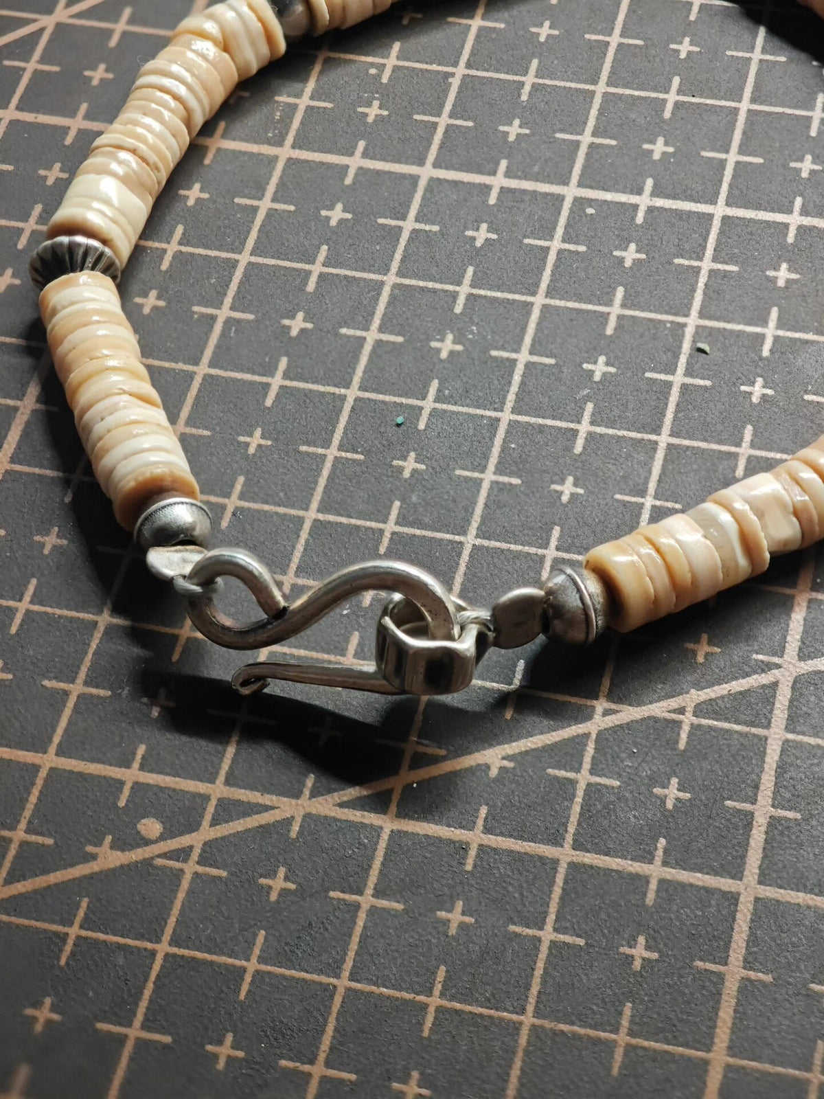 Handmade 925 Silver Navajo Shell Bead Bracelet