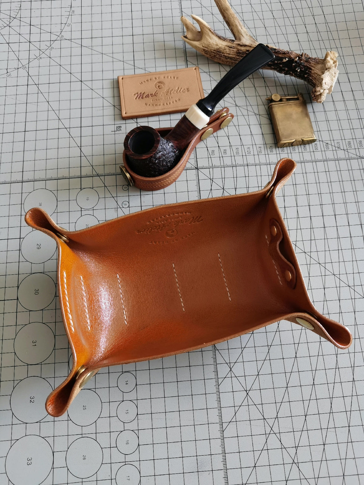 Sunset Yellow Leather Pipe Pouch Stand Set