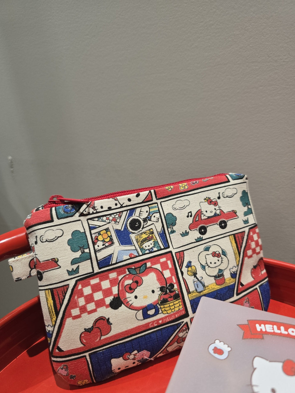 Hello Kitty Comic Print Flat Zipper Pouch