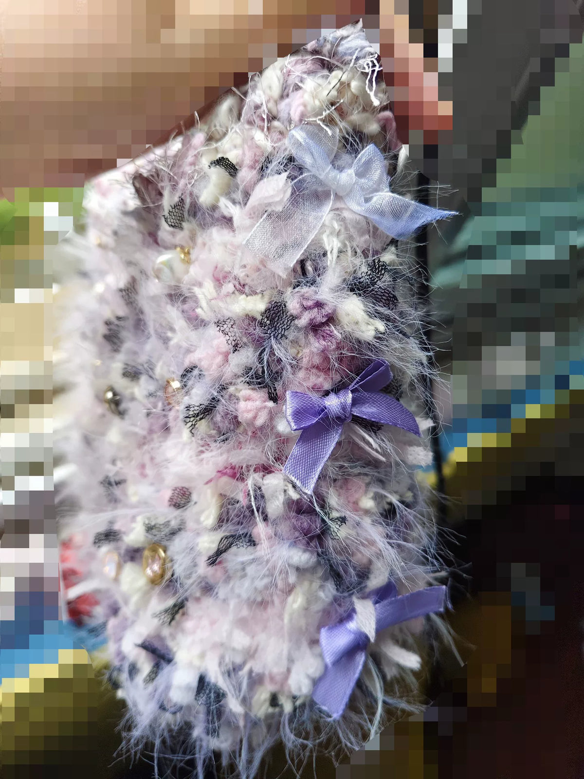 Häkel-Schultertasche aus gemischten Garnen