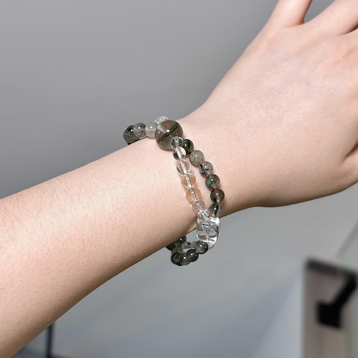 Bracelet en quartz fantôme et poils de lapin vert 13mm