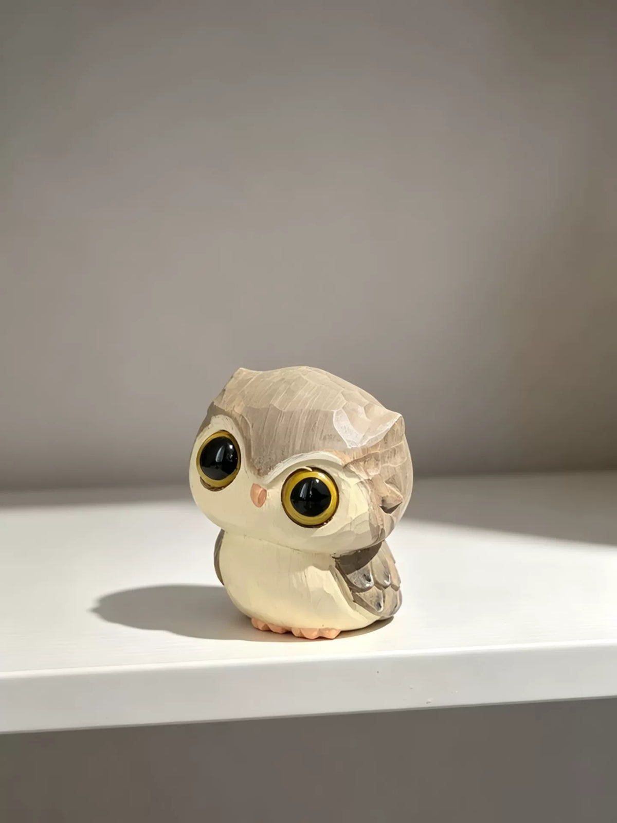 手彫りバスウッドのフクロウフィギュアペア