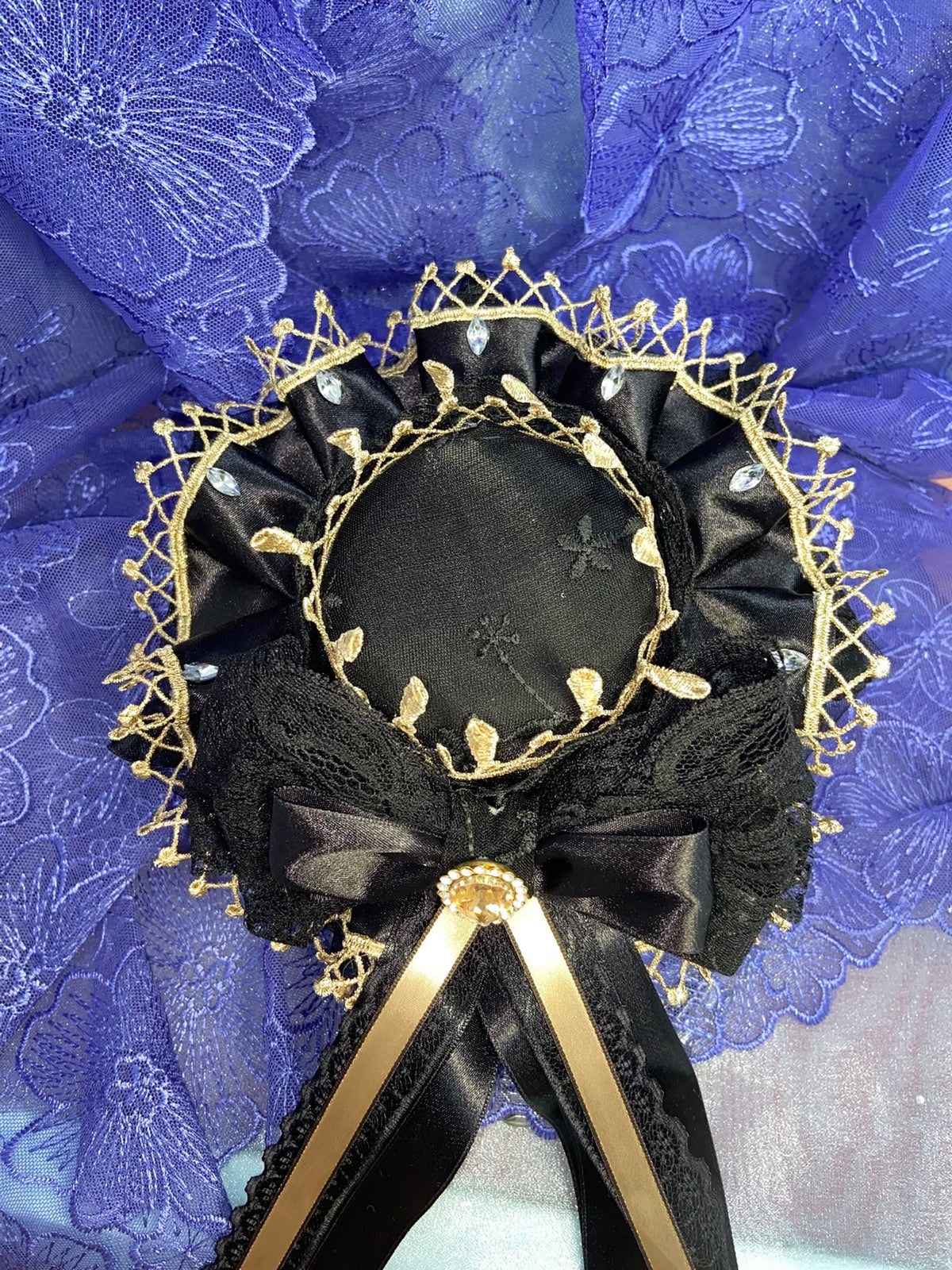 Mini cappello Gothic Lolita nero e oro