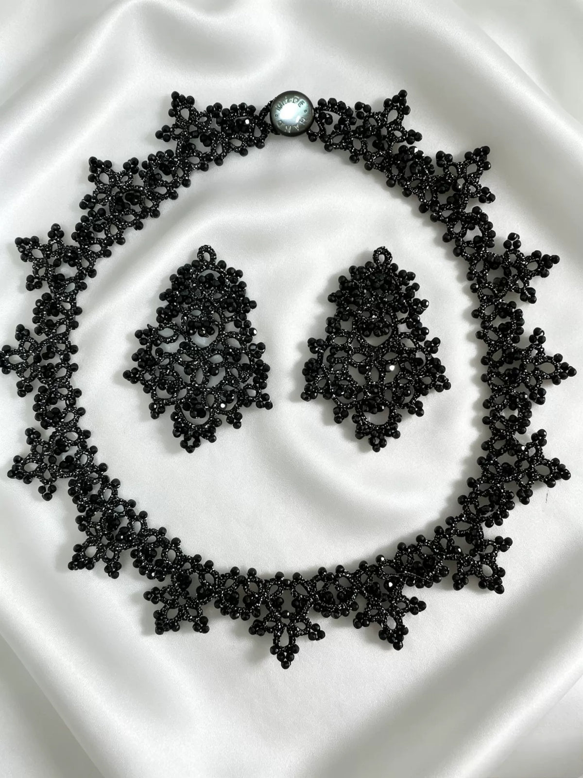 Parure Collana e Orecchini in Pizzo Chiacchierino Nero