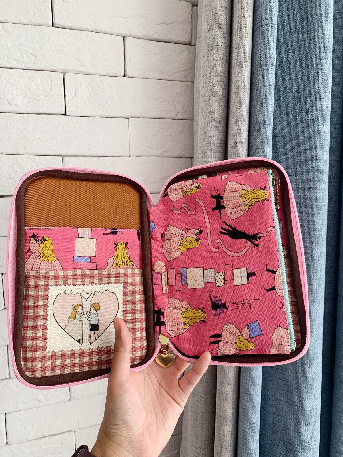 Pink Oxford Fabric Zippered Pouch Case