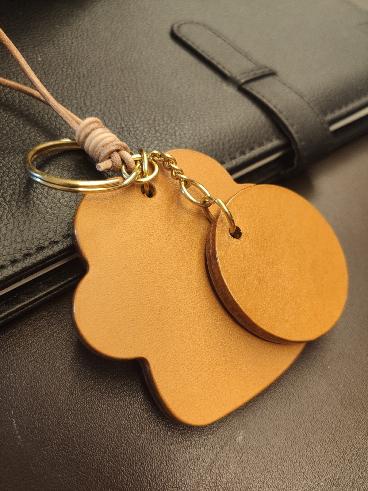 Vegetable Tanned Leather Cat Paw Keychain