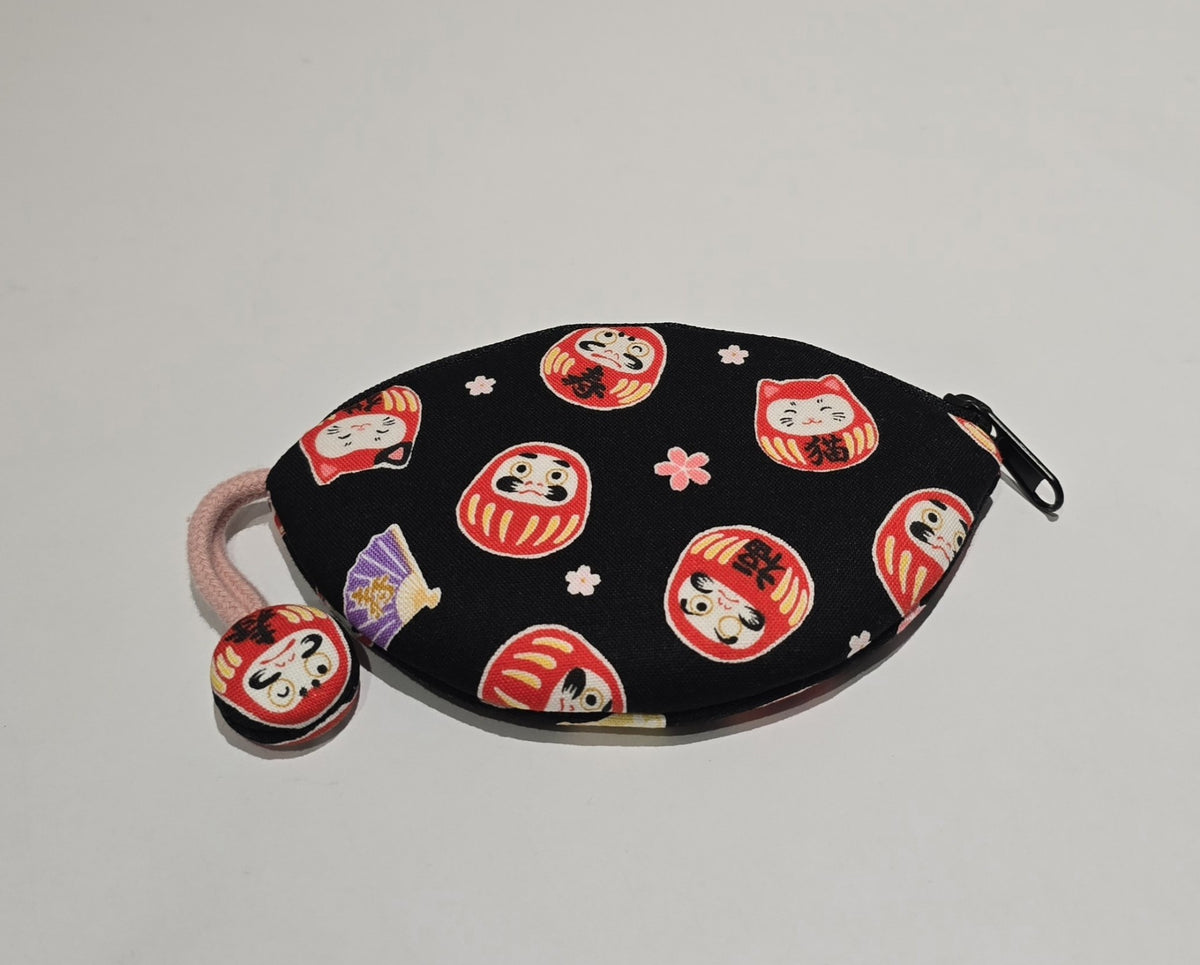 Black Daruma Print Pod Pouch