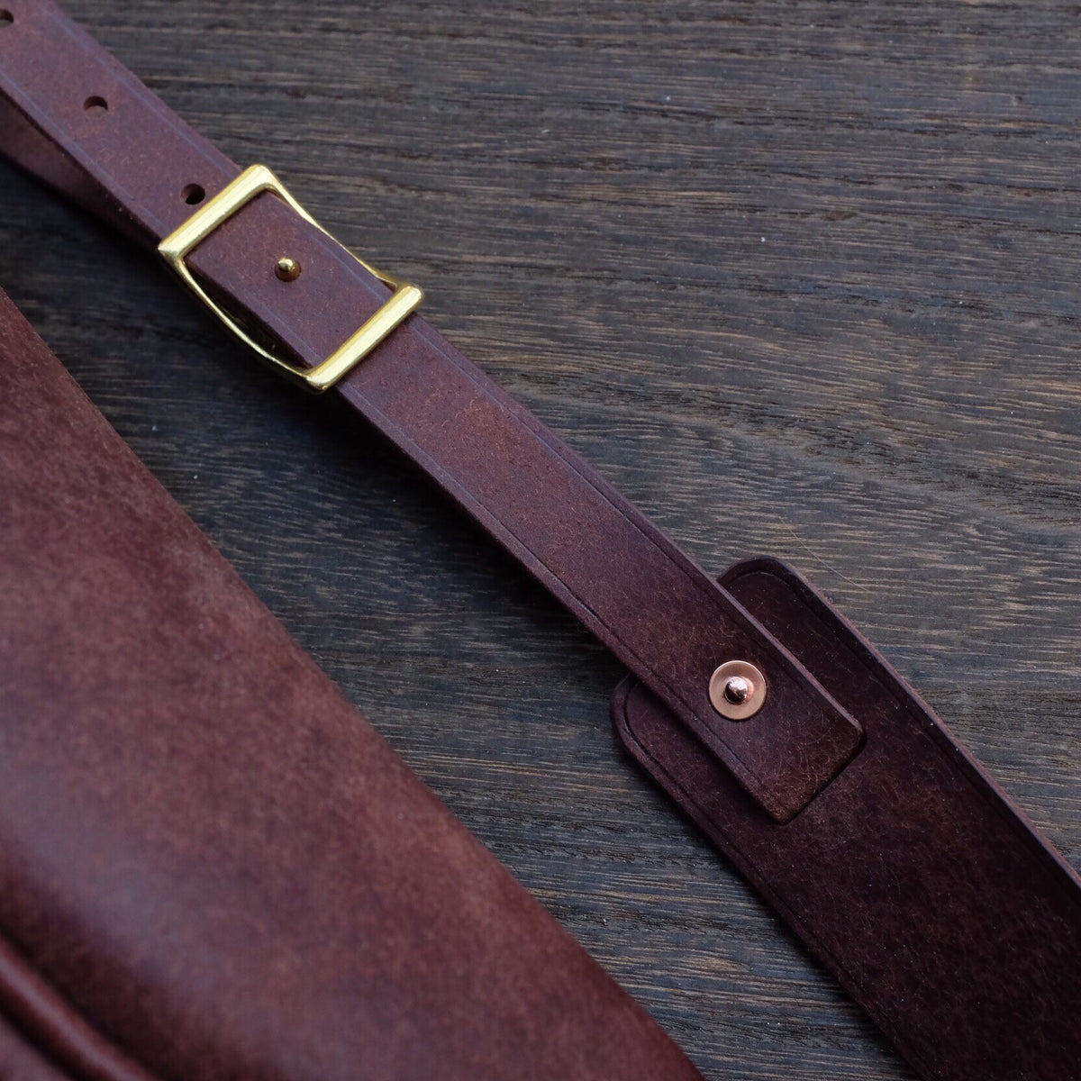 American Retro Leather Chest Bag Large