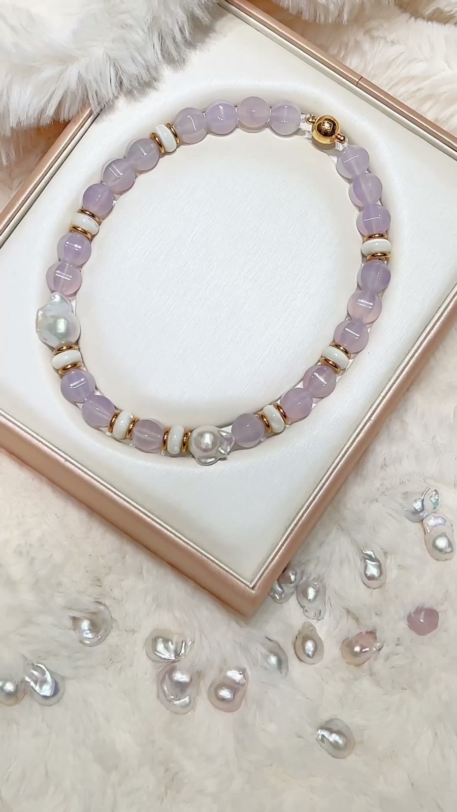 Lavendel Perlenkette mit Barockperlen