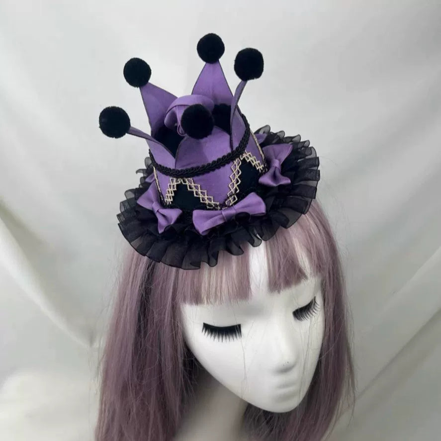ポンポン付きジェスター帽ヘアクリ