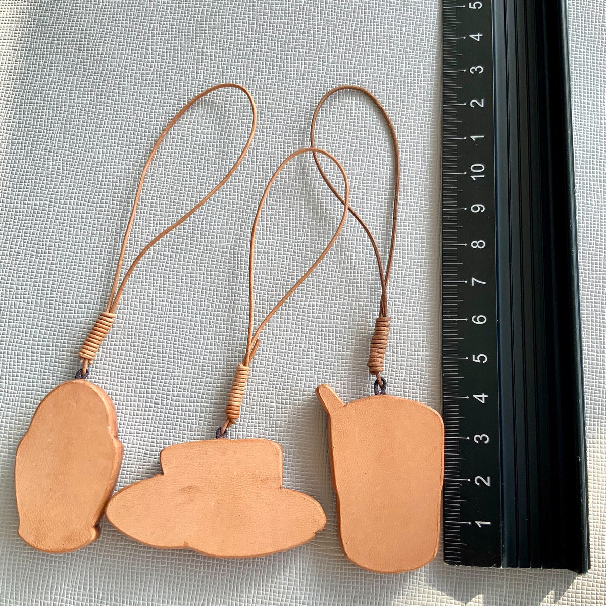 Colgante de llavero de cuero italiano con formas de postres