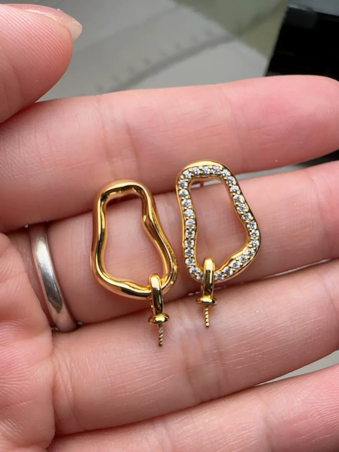 Gold Tone Open Frame Pearl Earring Findings
