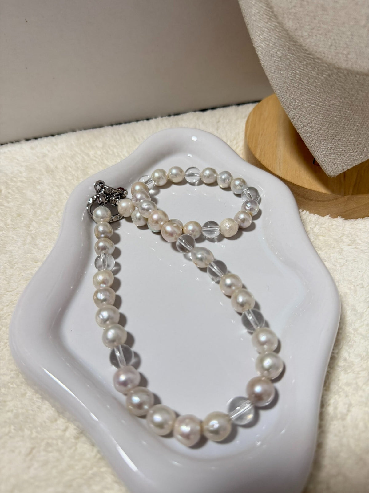 Collier de perles d'eau douce et cristal transparent
