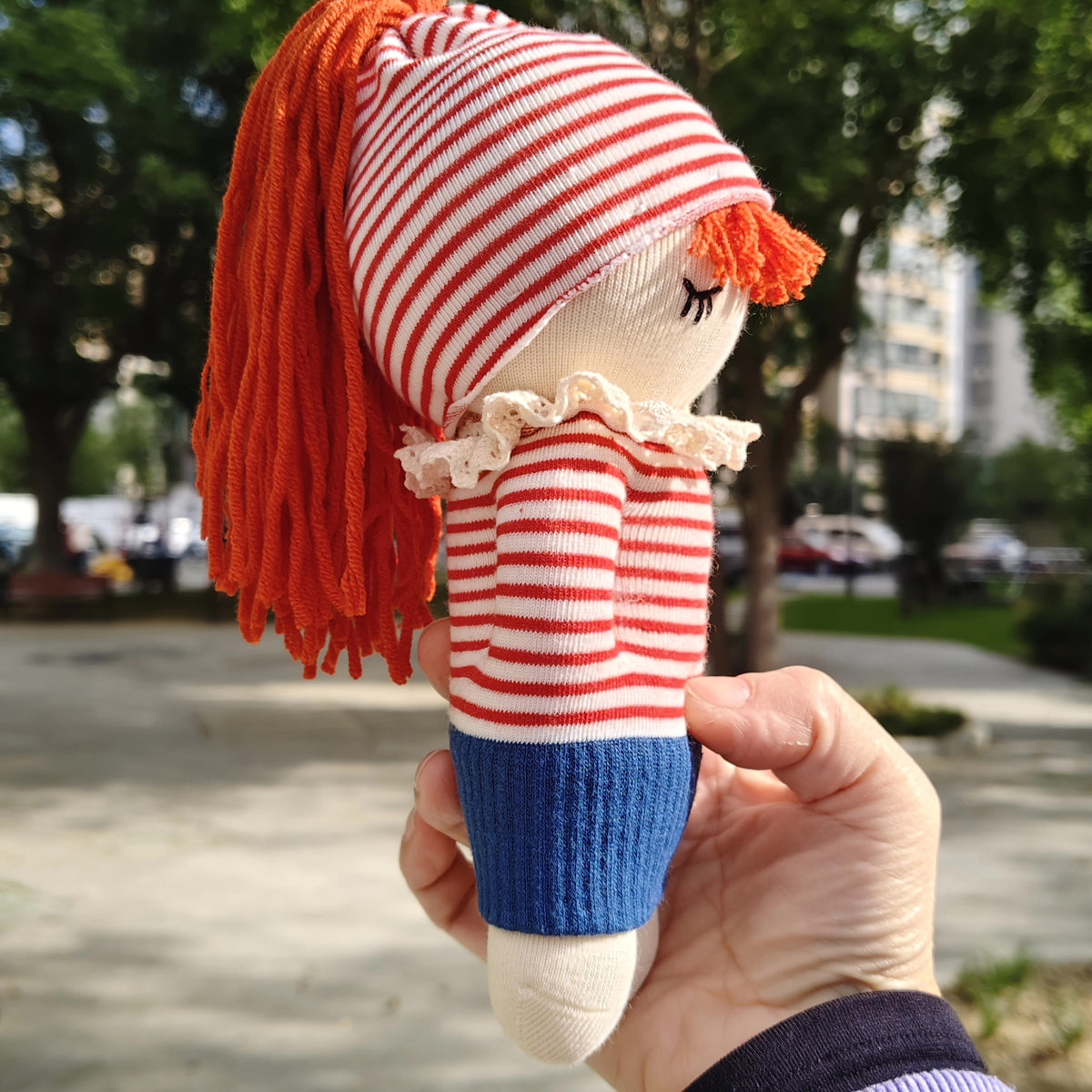 Boneca de Meia Feita à Mano - Menina com Rabo de Cavalo