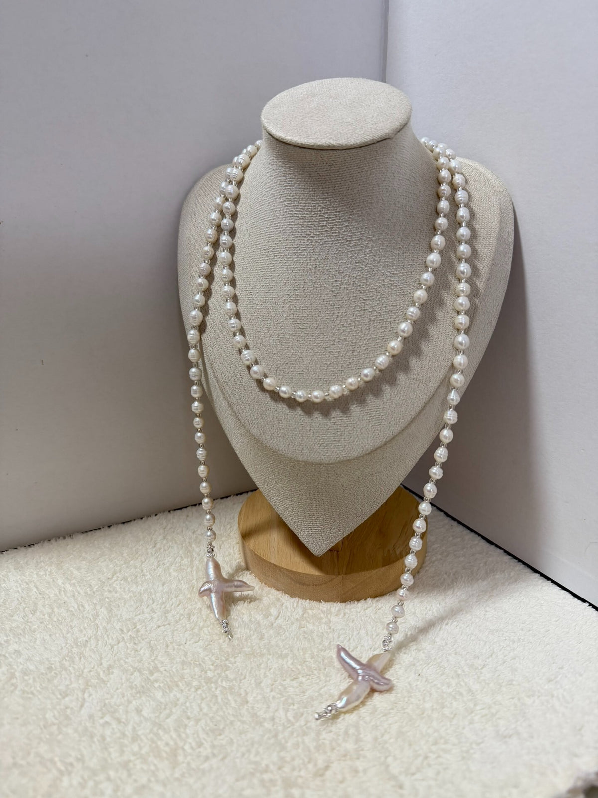 Lariat Pearl Necklace with Iridescent Pendants