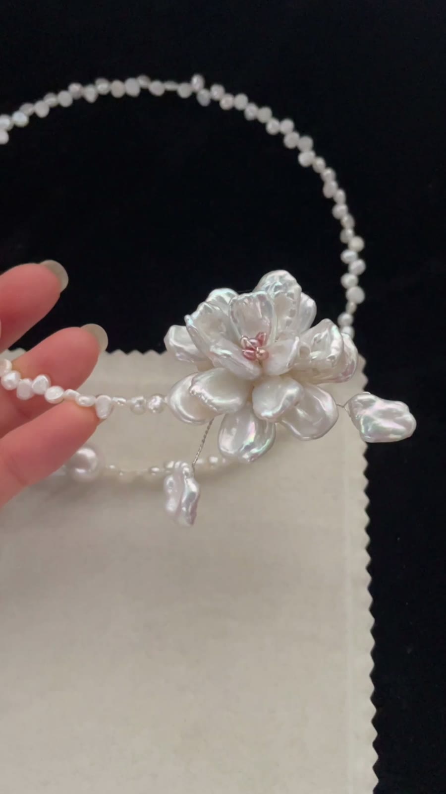 Natural Pearl Floral Baroque Choker