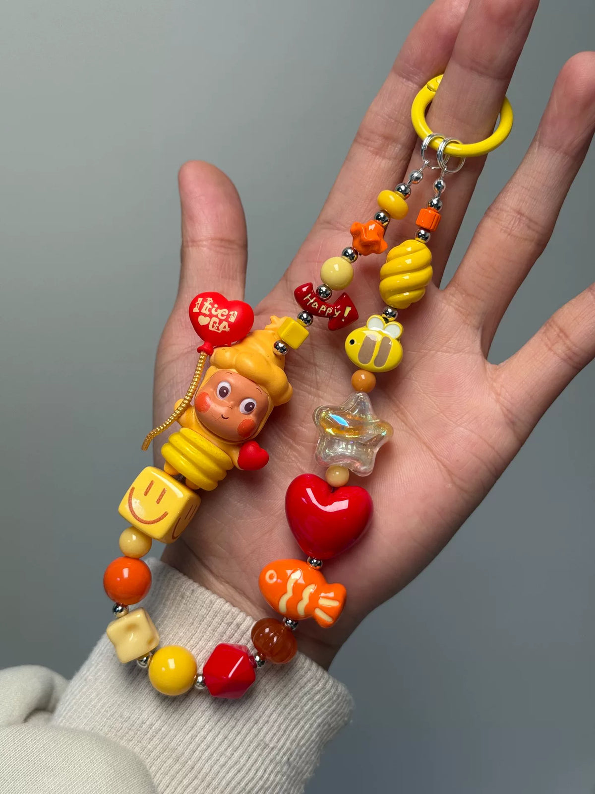 ハチキャラクターのビーズスマホストラップ キーホルダー