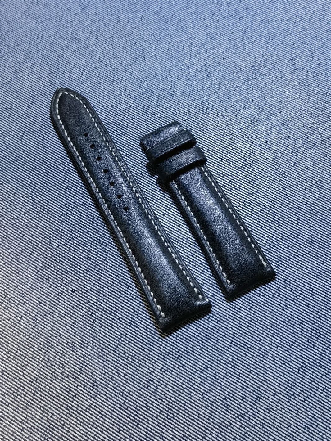 990984703900 - Image 1