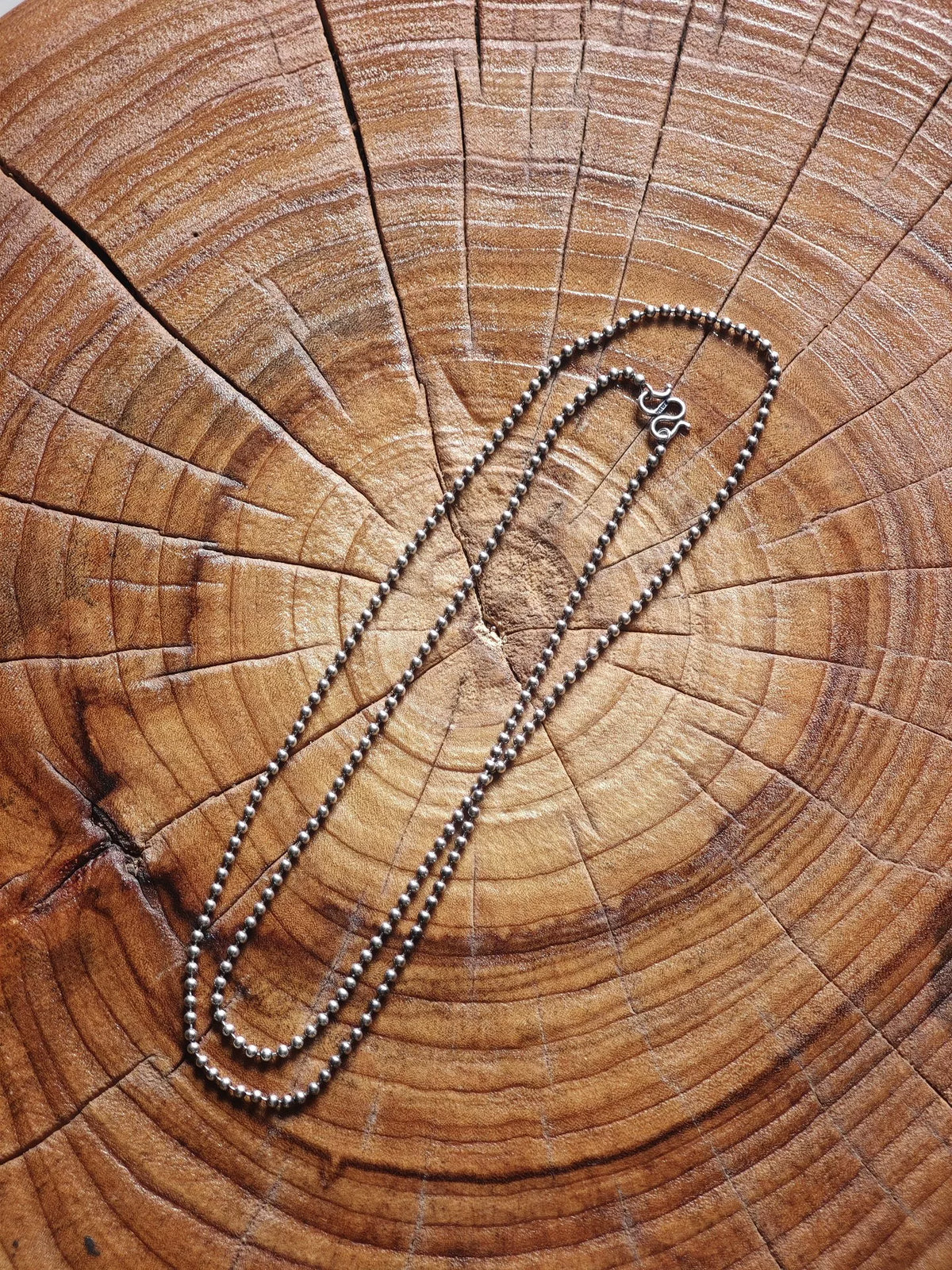 Halsband med antik silverkulkedja 70 cm