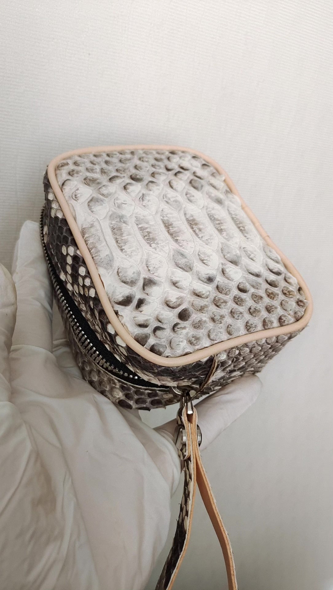 Handmade Dragon Scale Leather Zipper Pouch