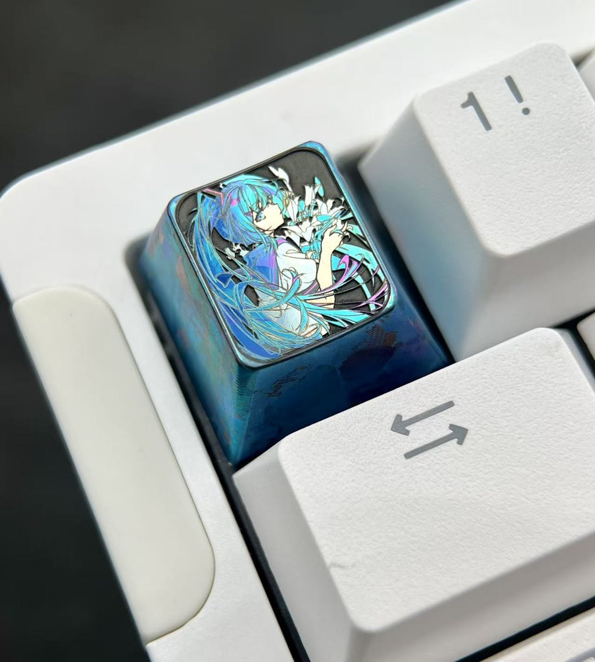 Hatsune Miku 1u Titanium Alloy Keycap