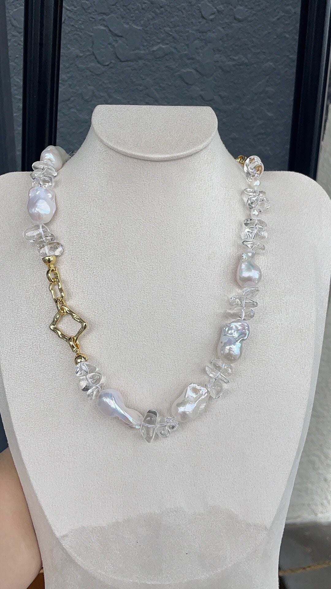 Collana Bracciale Convertibile in Perle Barocche e Cristalli