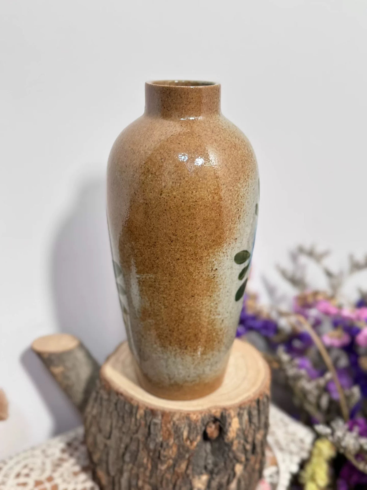 手描きブルーローズの陶器花瓶