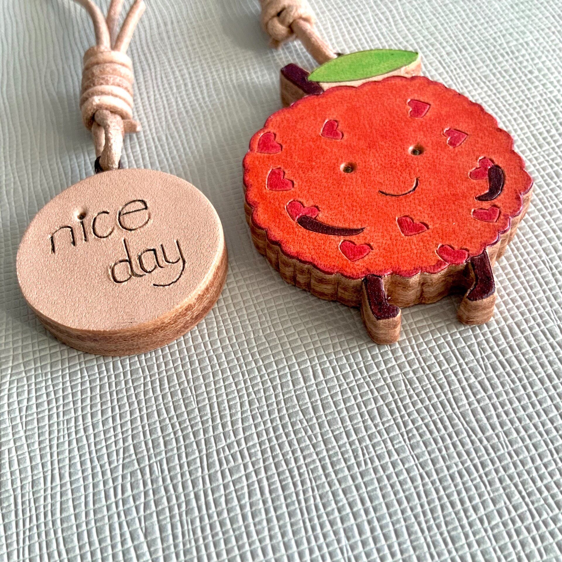 Lychee Leather Charm Set with "nice day" Disc