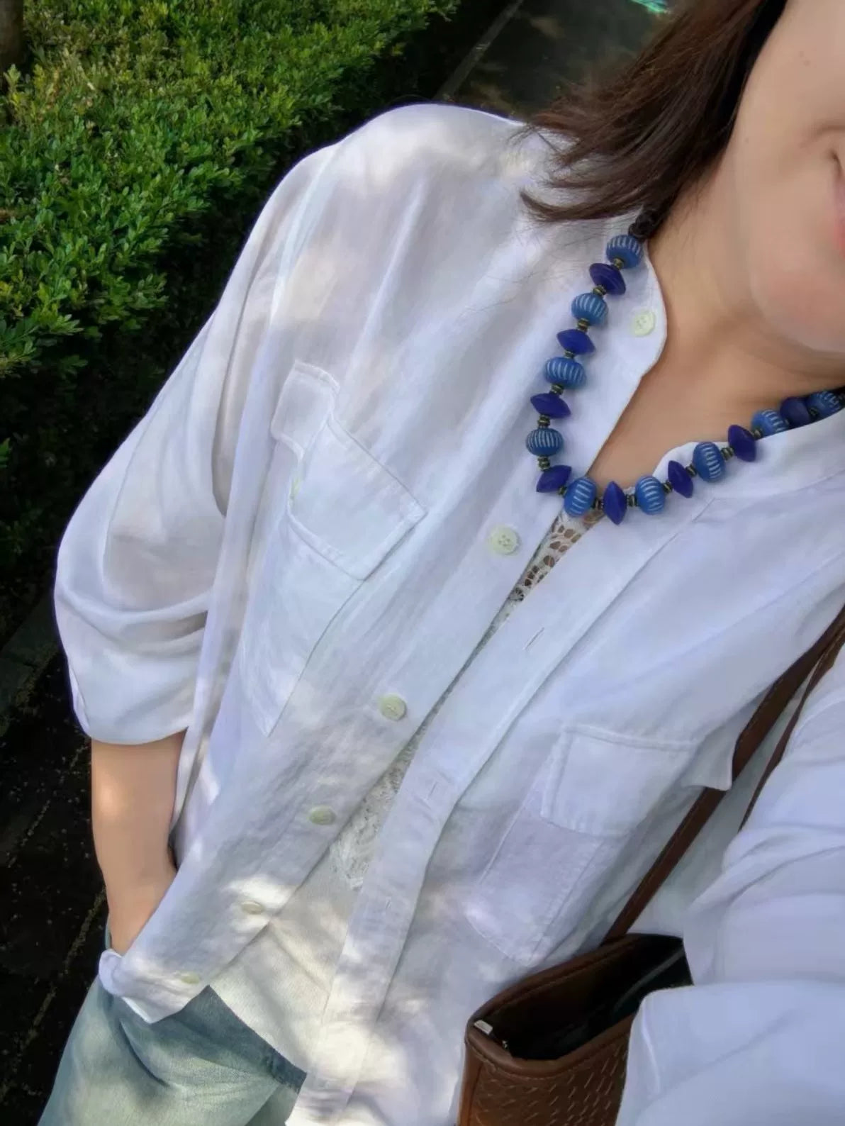 Blaues Glasperlen-Set mit Kette und Ohrringen