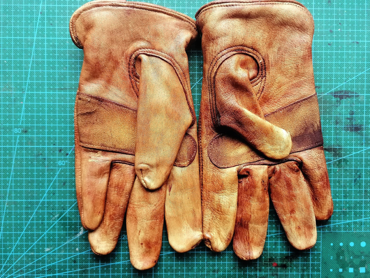 Joker Painted Leather Gloves Brown