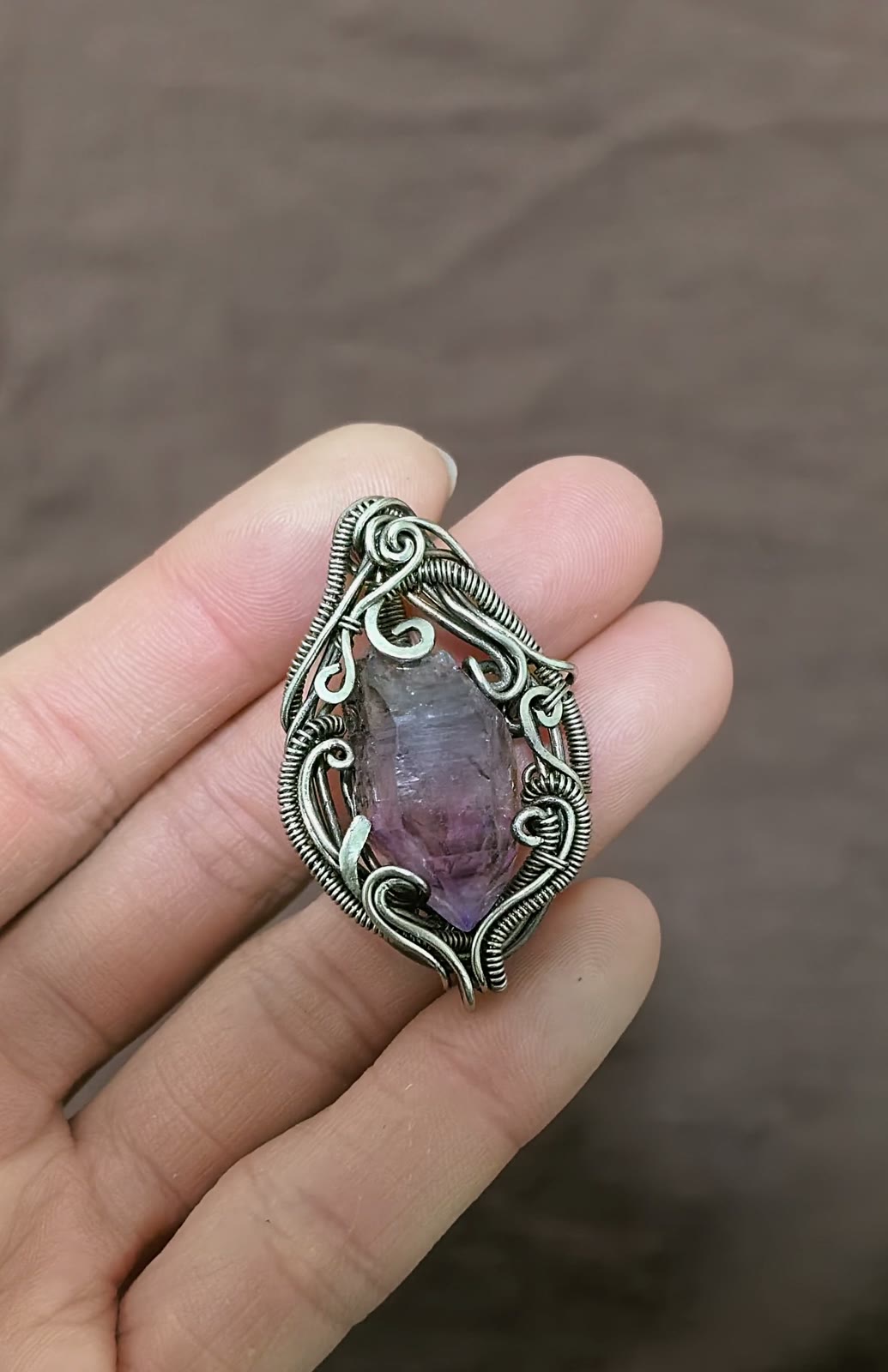 Pendentif en Cristal Super Seven Fil de Cuivre Blanc Torsadé