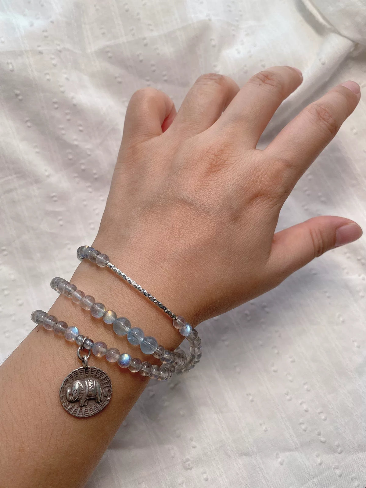 Pulsera de Triple Vuelta con Labradorita, Aguamarina y Cristal Blanco