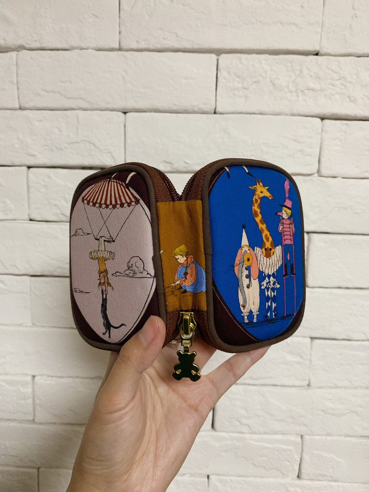 Illustrated Oxford Cloth Zippered Pouch