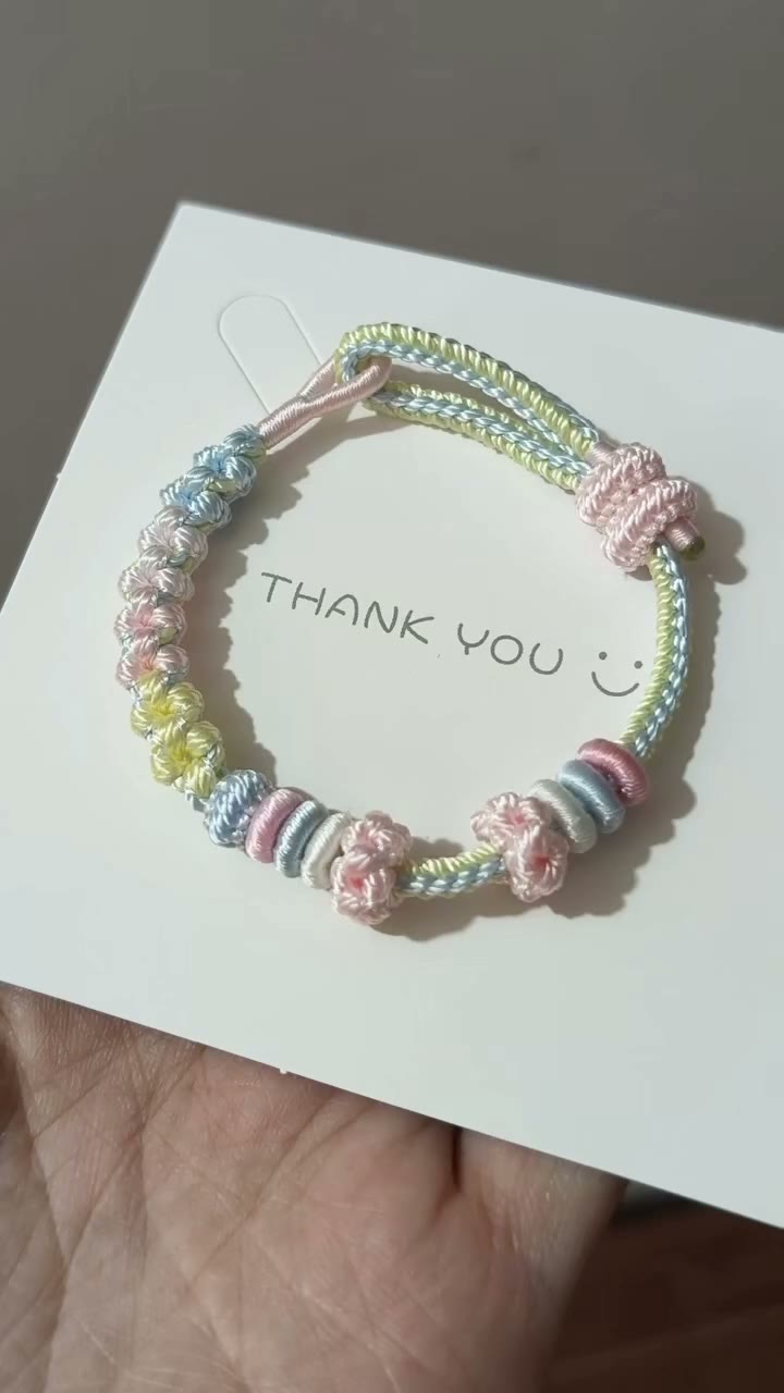 Pulseira Entrelaçada Gradiente Rosa e Azul Feita à Mão